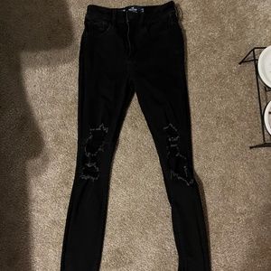 Black ripped skinny jeans